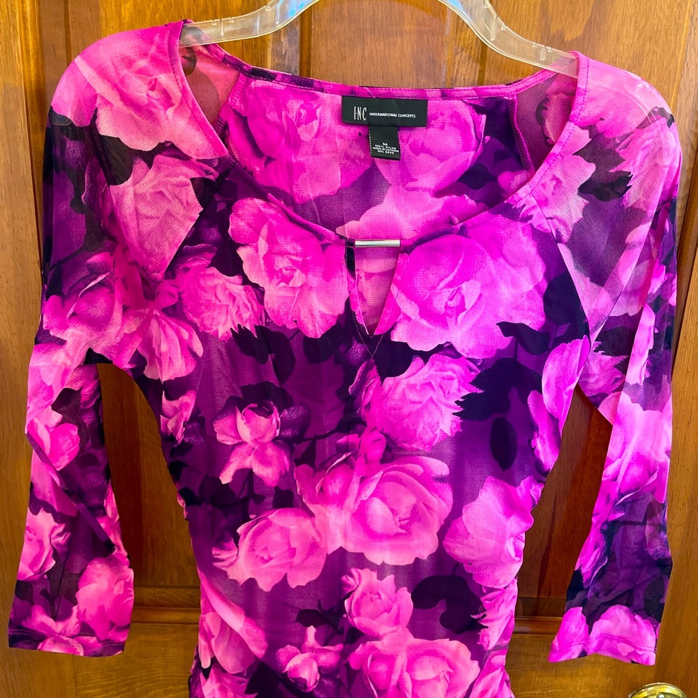 Women’s Inc. top
